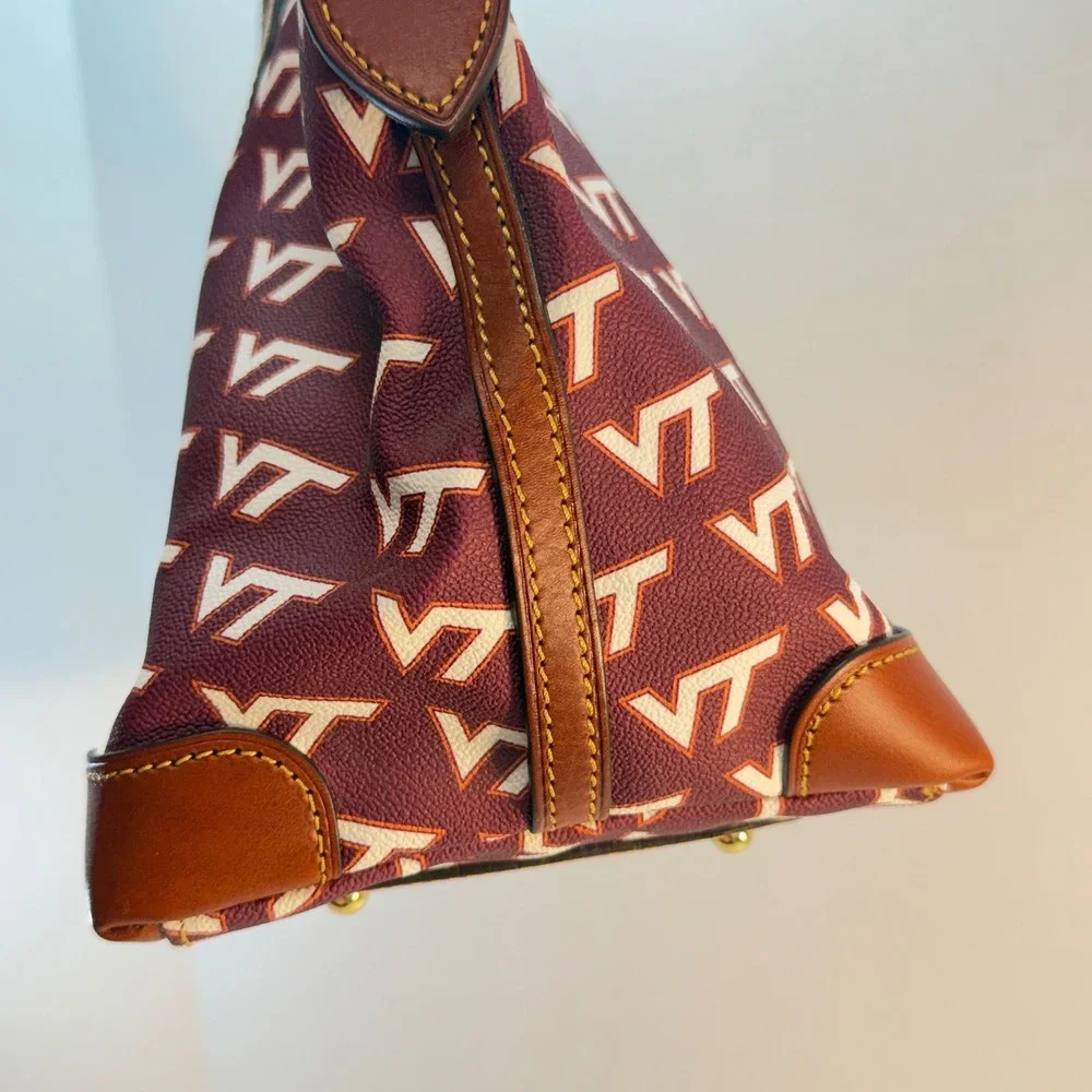 Dooney & Bourke excellent pre